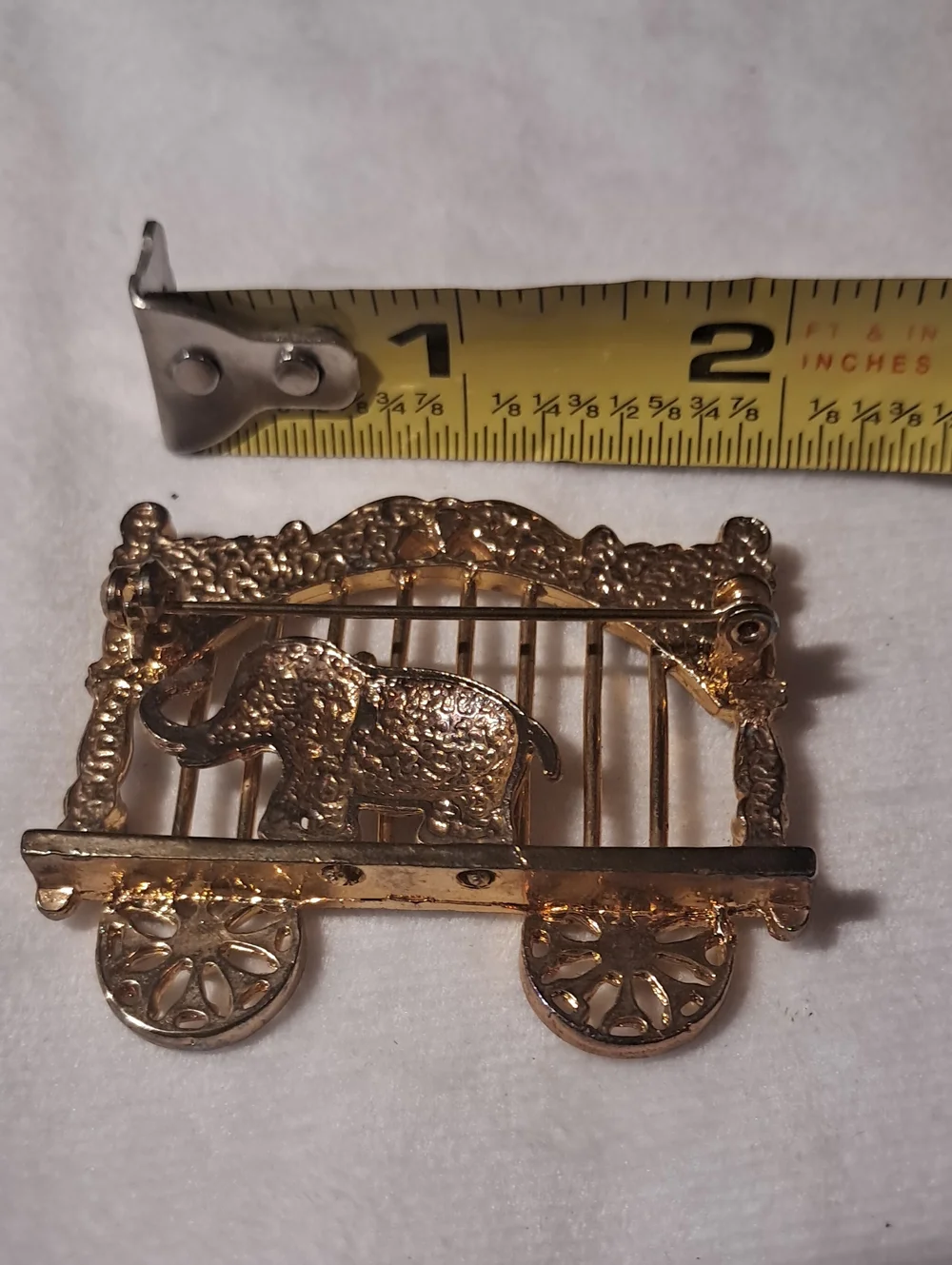 N/A goldtone rhinestone